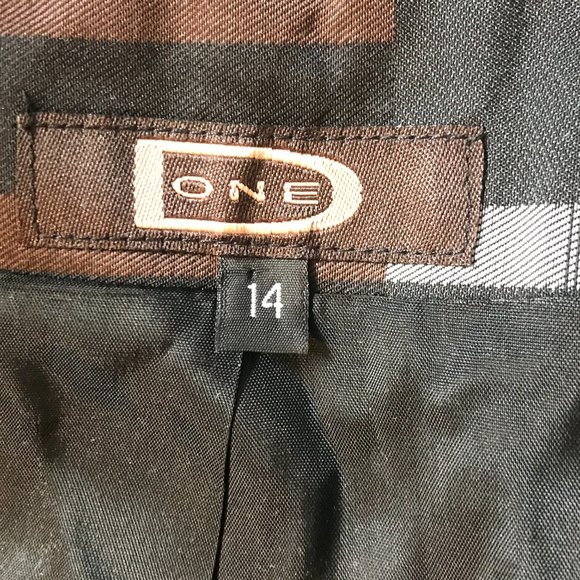 Unique designer jacket - Canadian made - Picture 6 of 9